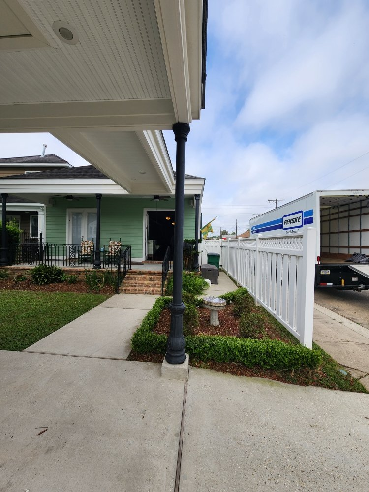 Superior Movers on location at New Orleans home